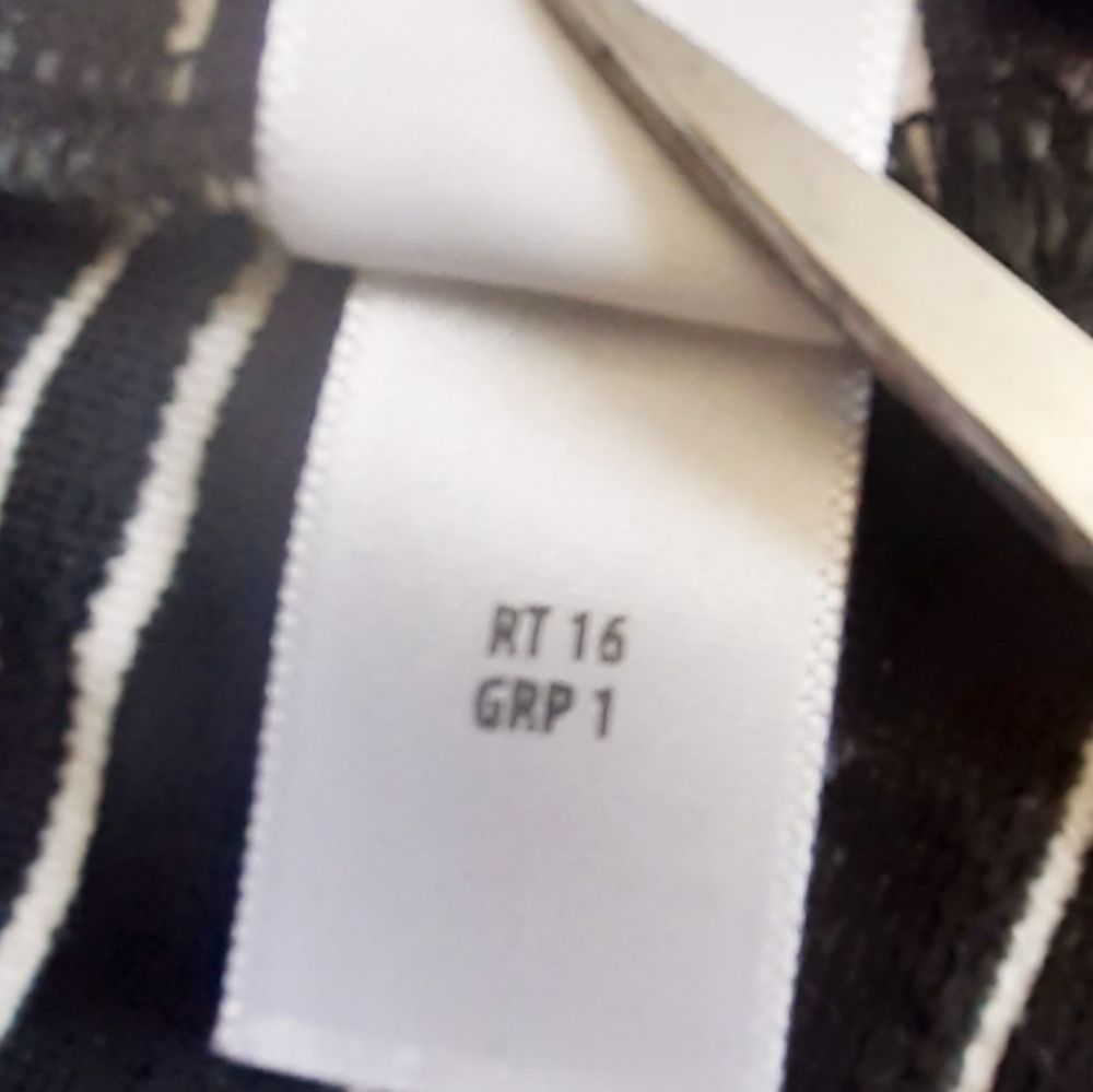 St John Square Neck Striped Top - Picture 9 of 11